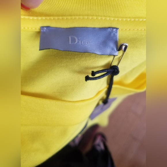 CHRISTIAN DIOR GRAPHIC T SHIRT! BRAND NEW! - Picture 6 of 7
